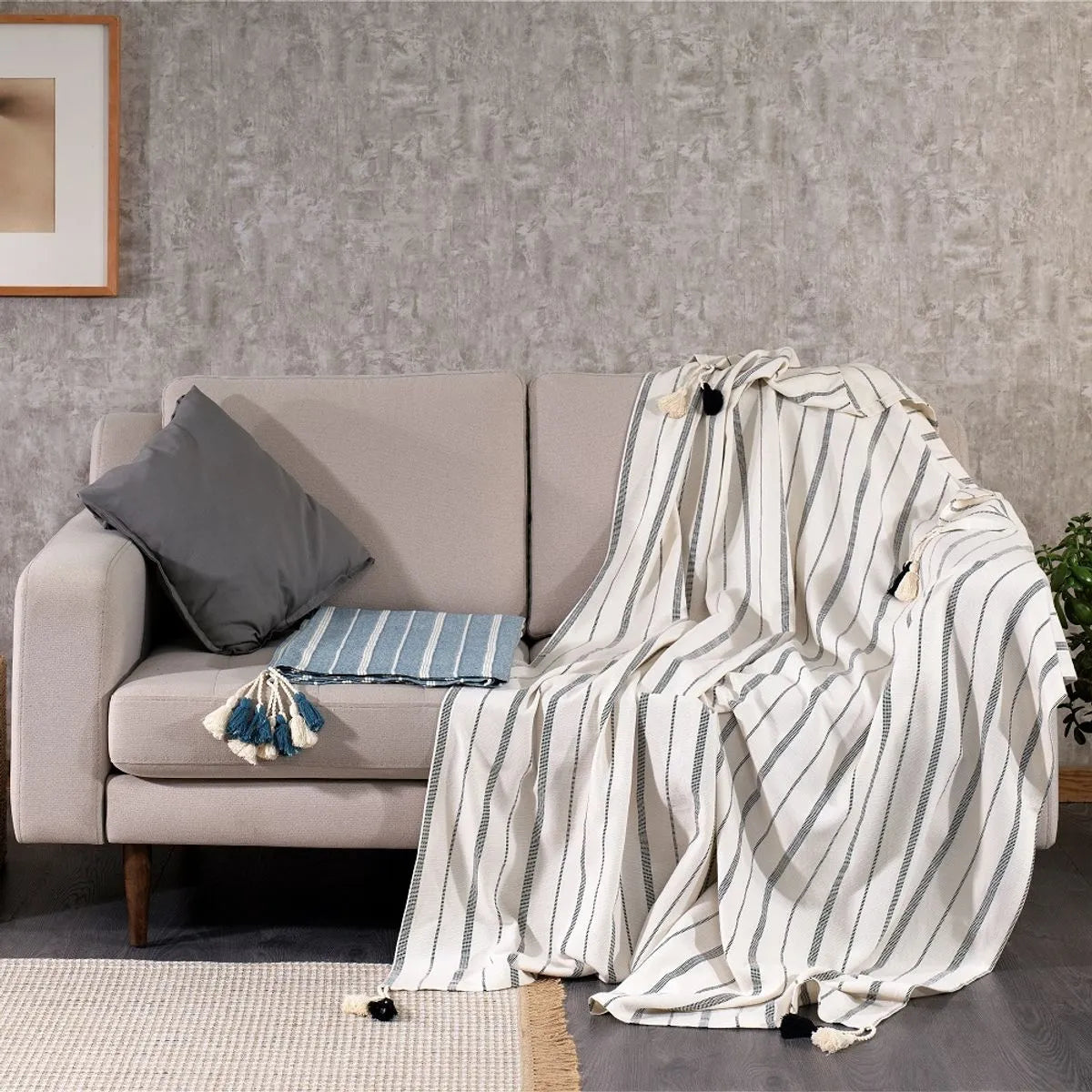 The Joey Classic Farmhouse Throw
